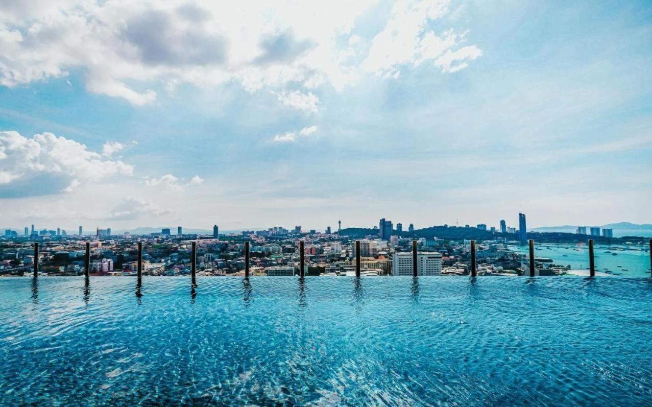 Apartemen Pattaya, Pool With 360 View Of And Location *