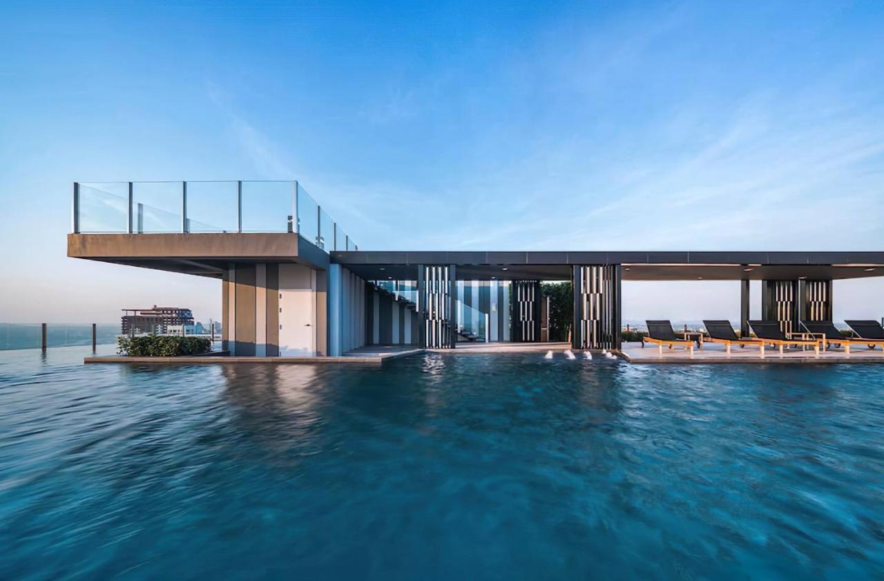Apartemen Pattaya, Pool With 360 View Of And Location *
