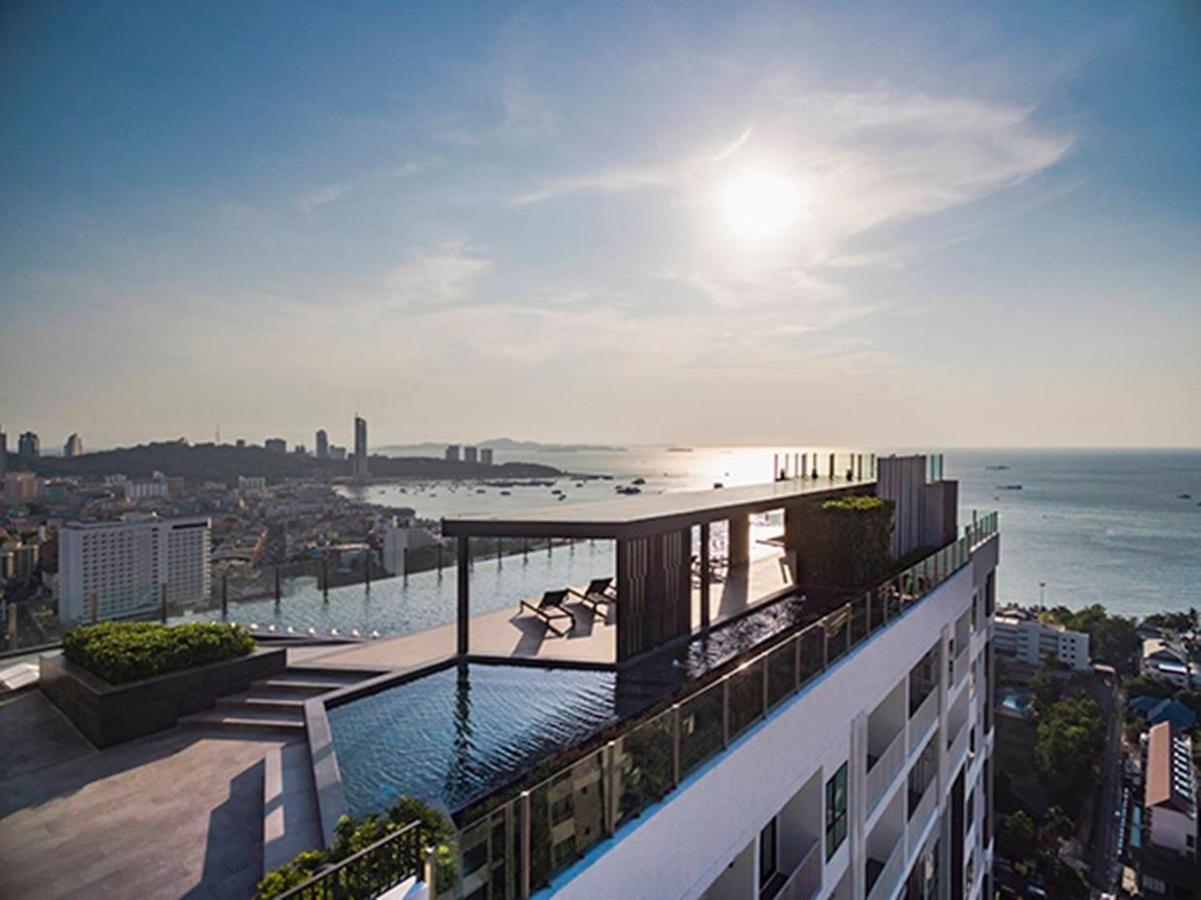 Pattaya, Pool With 360 View Of And Location Apartment Pattaya