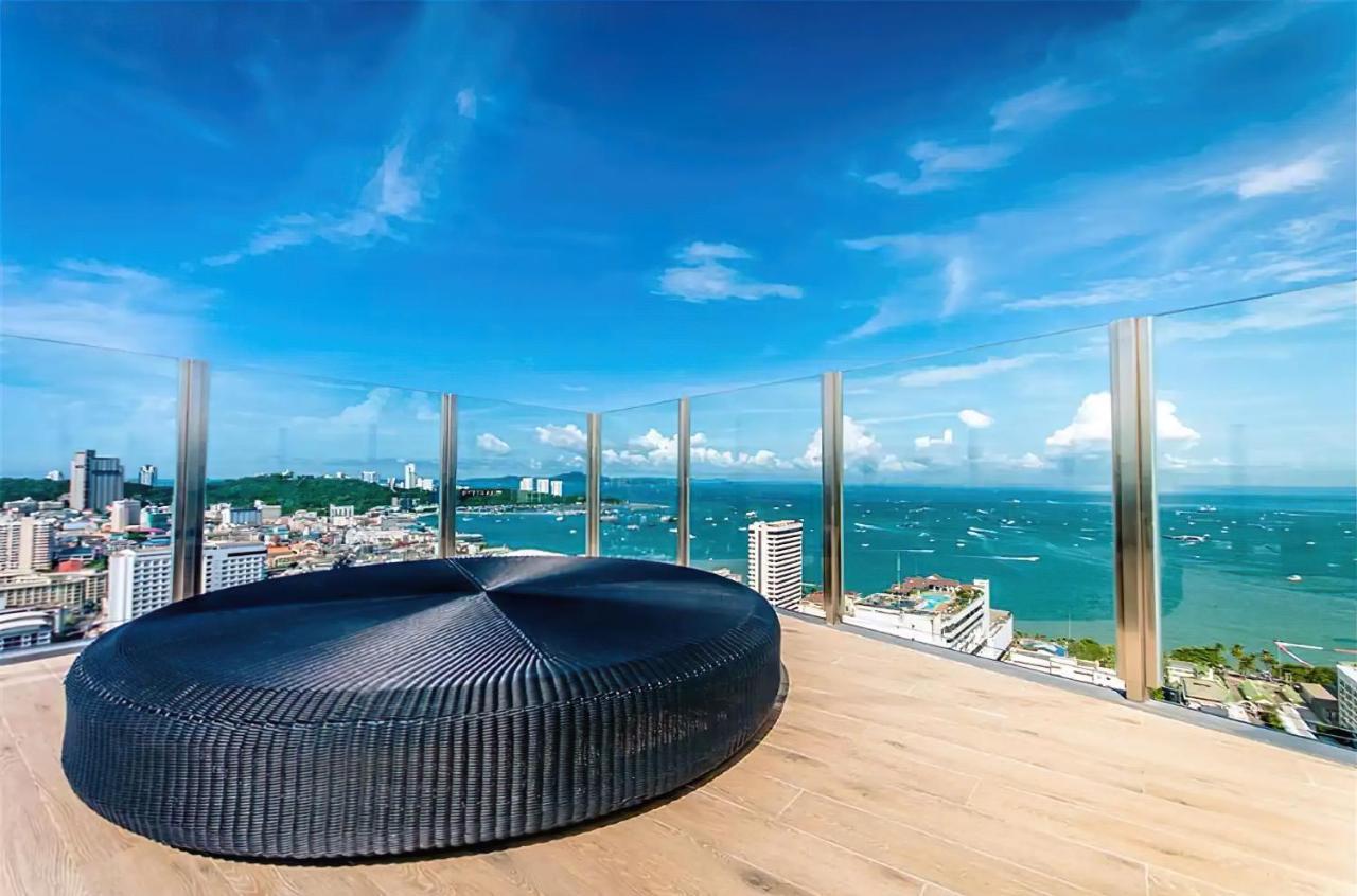 Pattaya, Pool With 360 View Of And Location * Pattaya